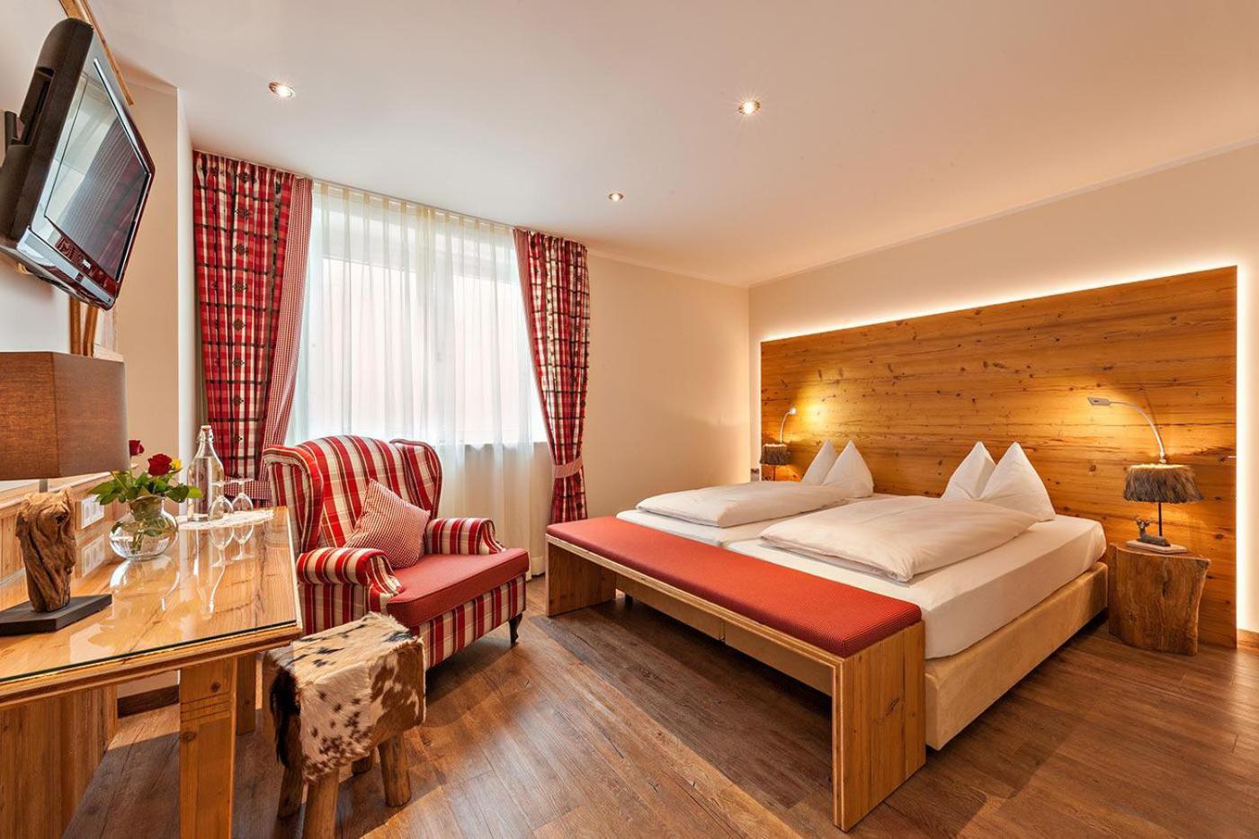 Hotel Schaefflerwirt Aschheim Buitenkant foto