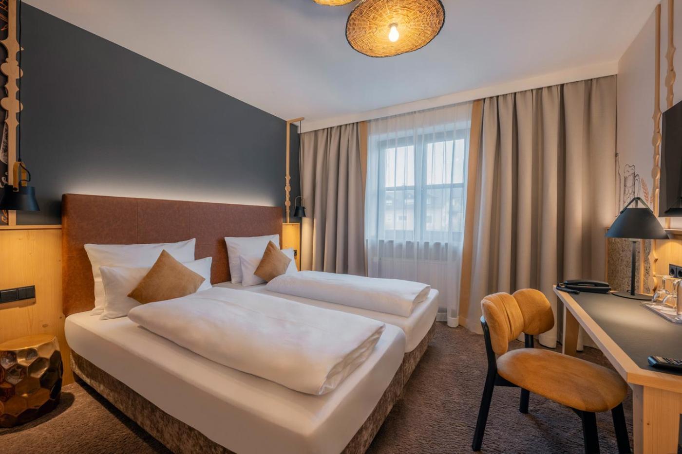 Hotel Schaefflerwirt Aschheim Buitenkant foto