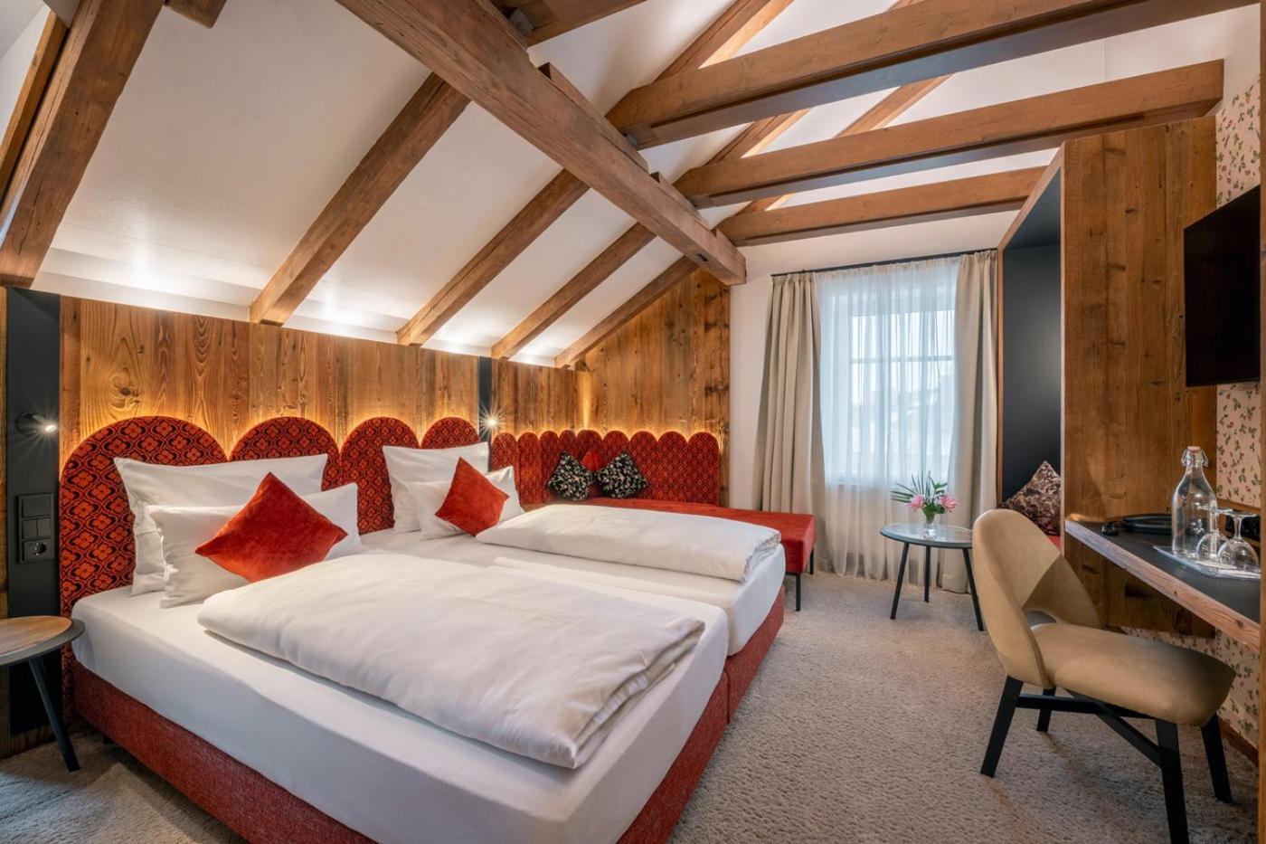 Hotel Schaefflerwirt Aschheim Buitenkant foto